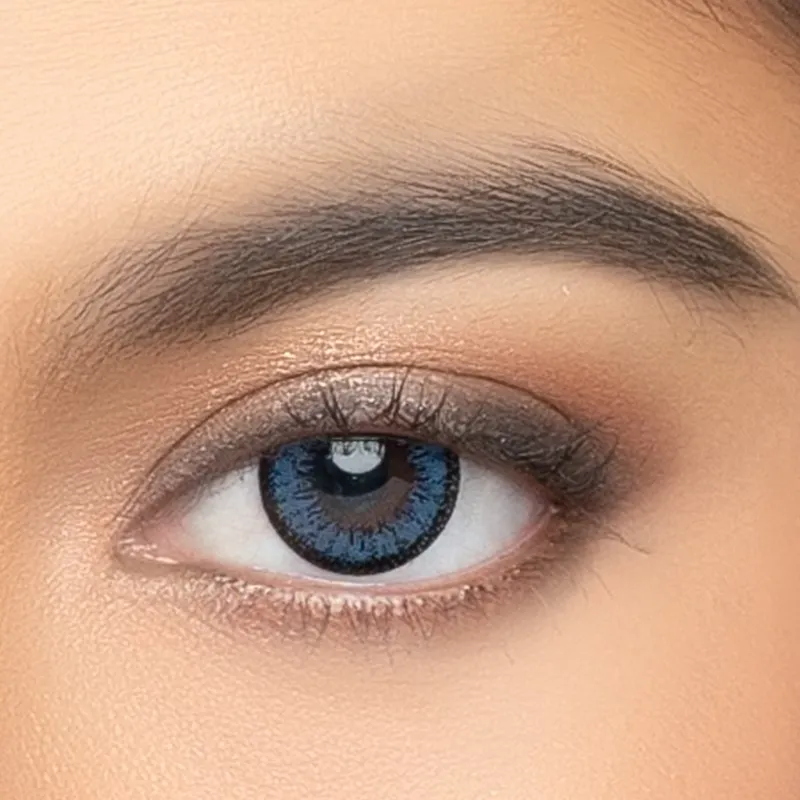 a model wearing adore freslens contact lens